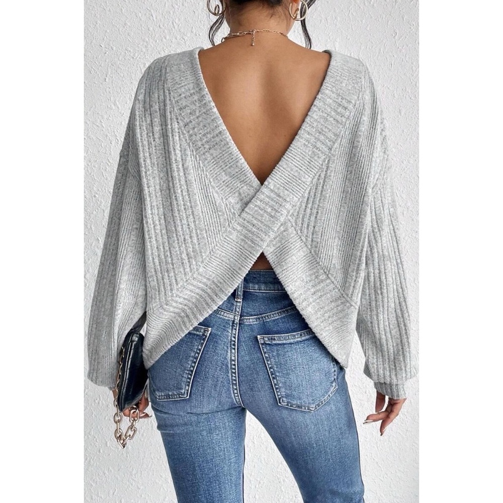 Gray V-Neck Backless Sweater